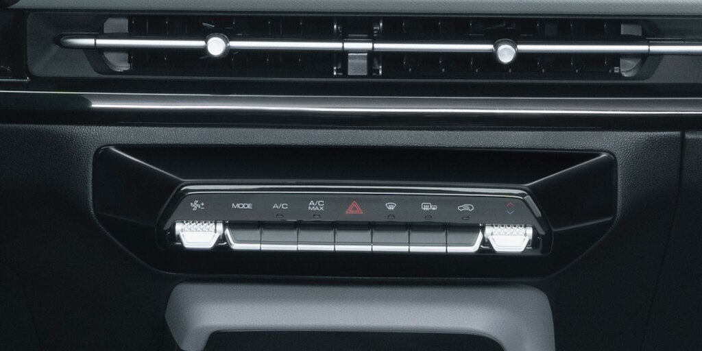 Nuevo Chevrolet Aveo tipo Sedán 2025, con aire acondicionado electrónico de controles automáticos